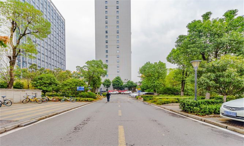  武汉市洪山区五大航域二区——商业与创新的交汇点