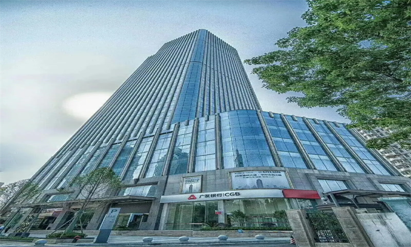  广发银行大厦：武汉江汉区的商务新地标，引领华中地区商务发展新趋势