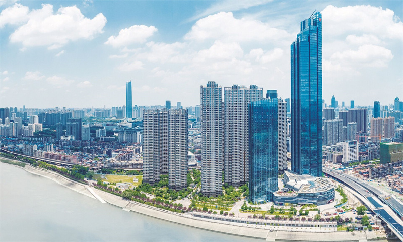 越秀财富中心——硚口区商务办公的新选择