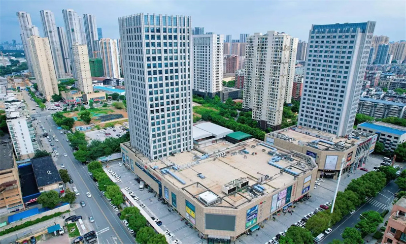 1720076543583851.jpg 铁桥广场.jpg